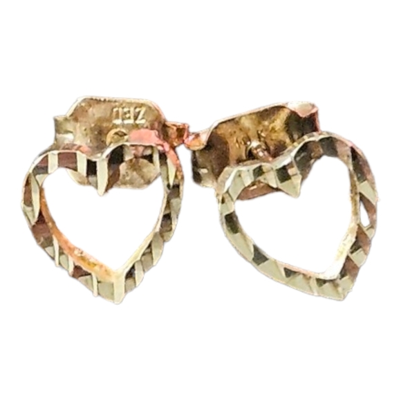 10k Gold Heart Stud Earrings - Picture 1 of 5